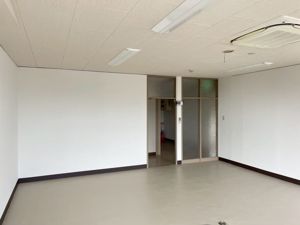 とても明るく、白色が清潔感いっぱいです!