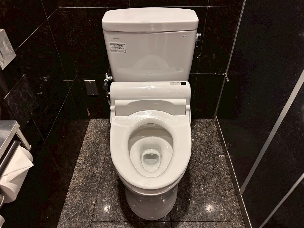 店舗のトイレリフォームです(≧∇≦)