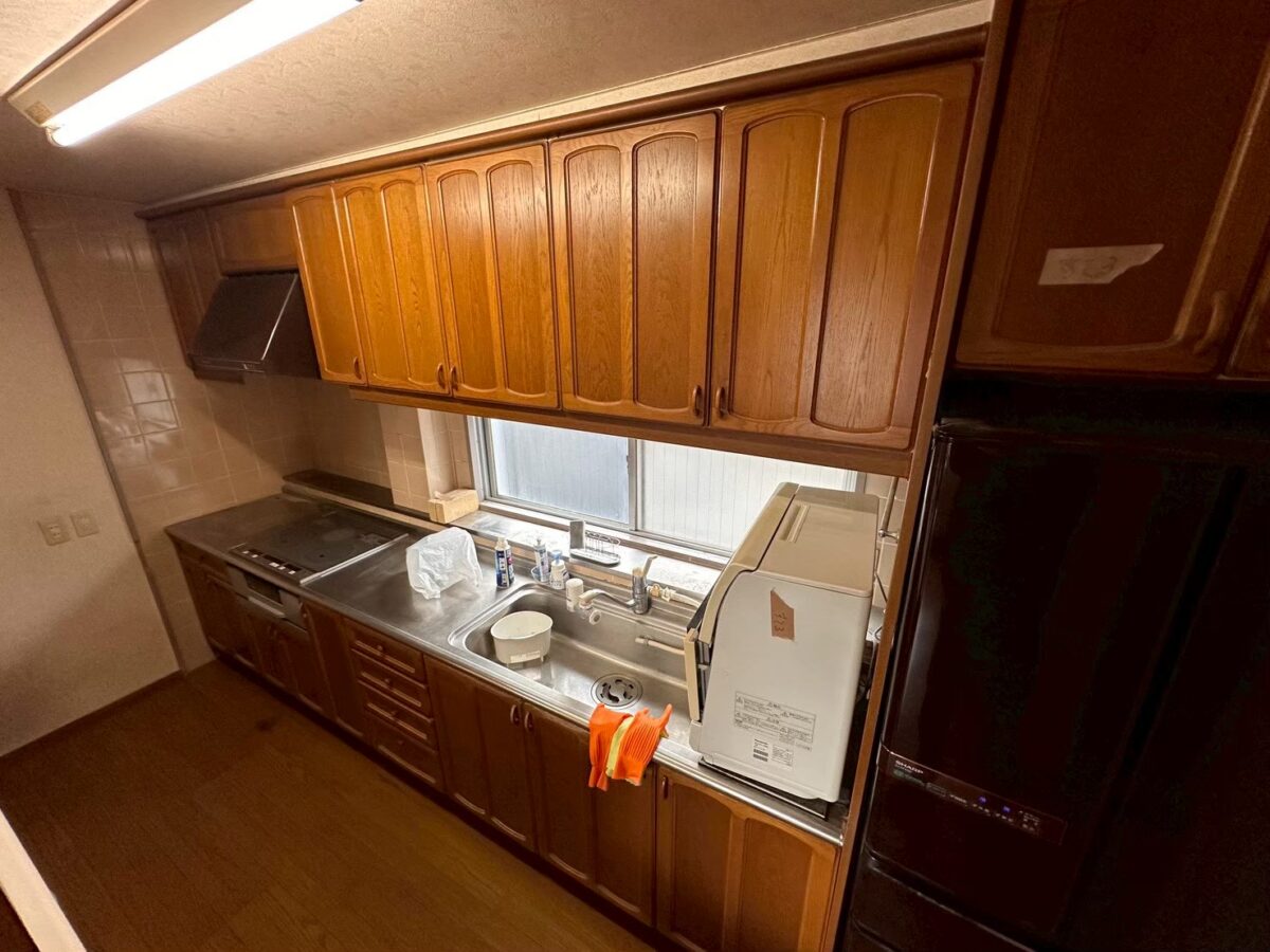 ステンレス天板でスタイリッシュに使いやすく(*^^*)