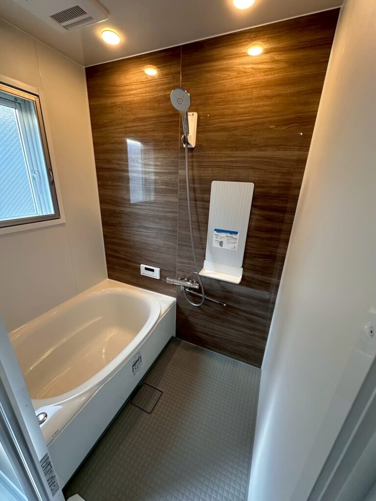 LIXILのリデアにユニットバス入れ替え😎