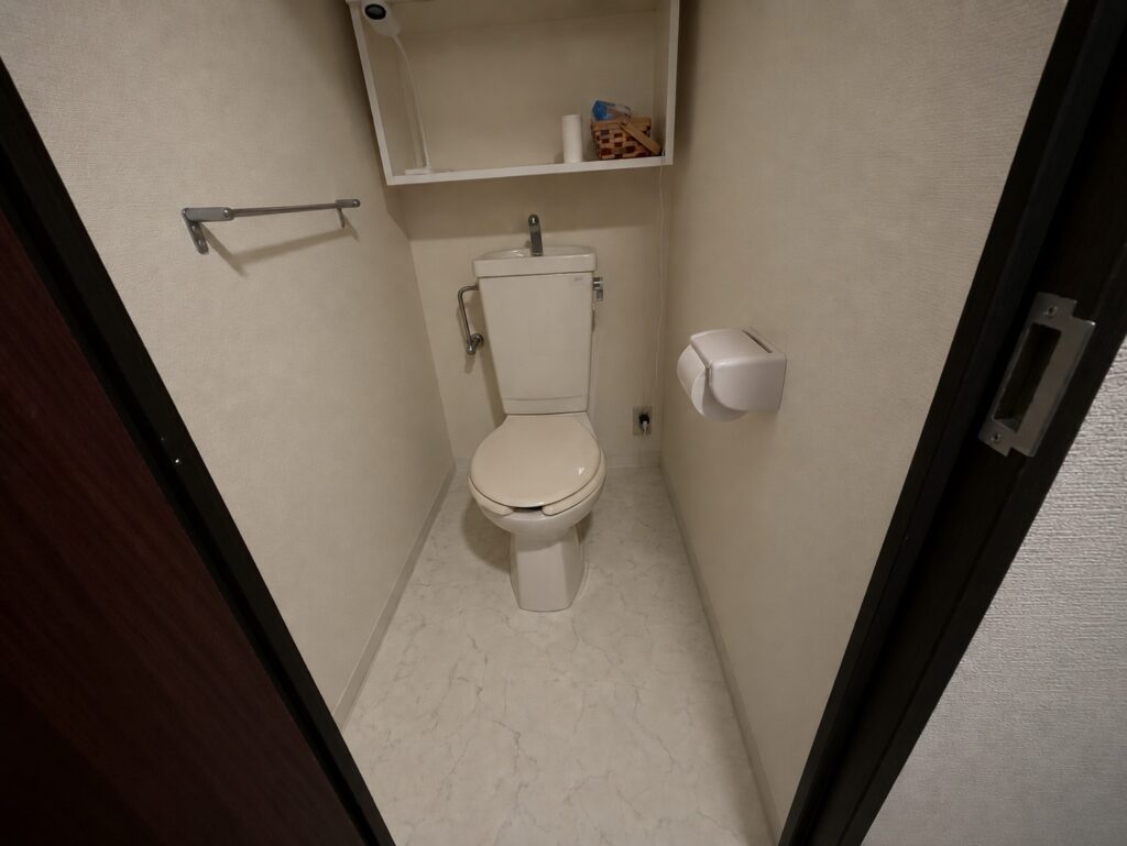 施工前のトイレです